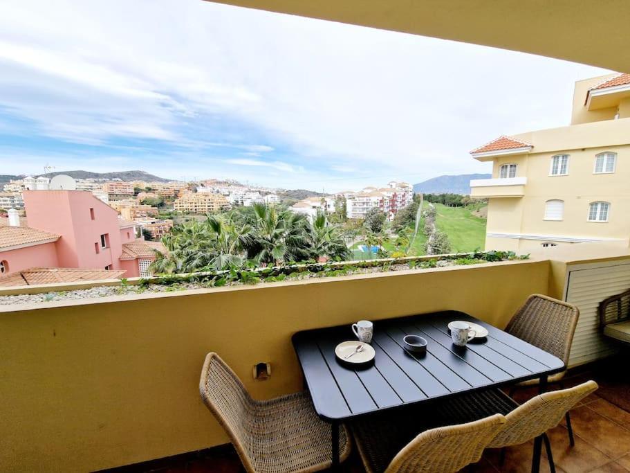 Royal Golf View: 2Br, Pools & Ac Apartman Sitio de Calahonda Kültér fotó