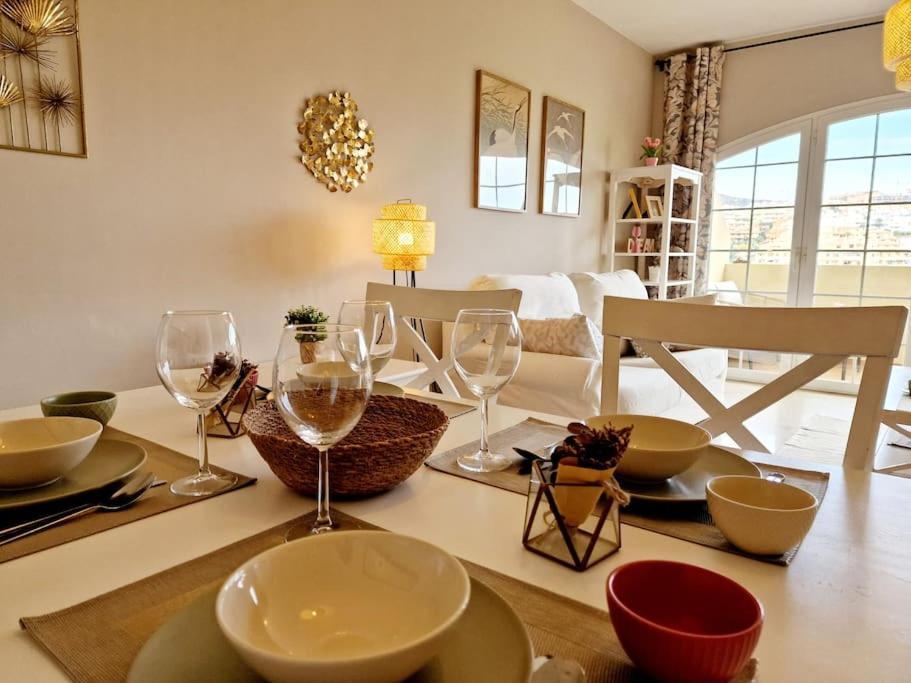 Royal Golf View: 2Br, Pools & Ac Apartman Sitio de Calahonda Kültér fotó