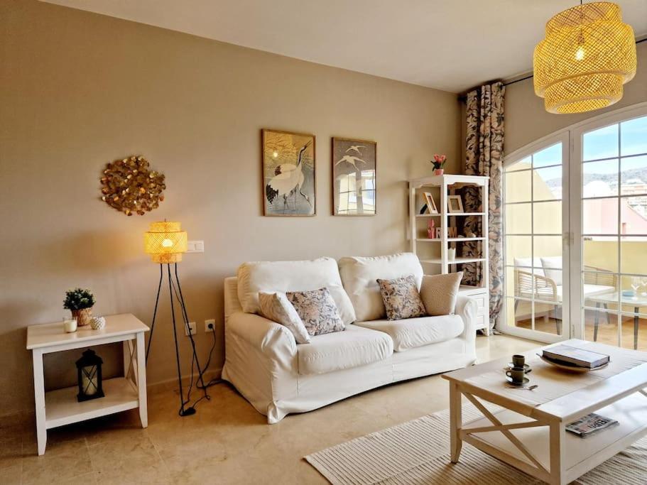 Royal Golf View: 2Br, Pools & Ac Apartman Sitio de Calahonda Kültér fotó