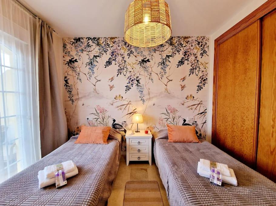 Royal Golf View: 2Br, Pools & Ac Apartman Sitio de Calahonda Kültér fotó